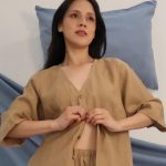 Chemise de pyjama boutonnée 100 % lin pour femme – Linenia.ca