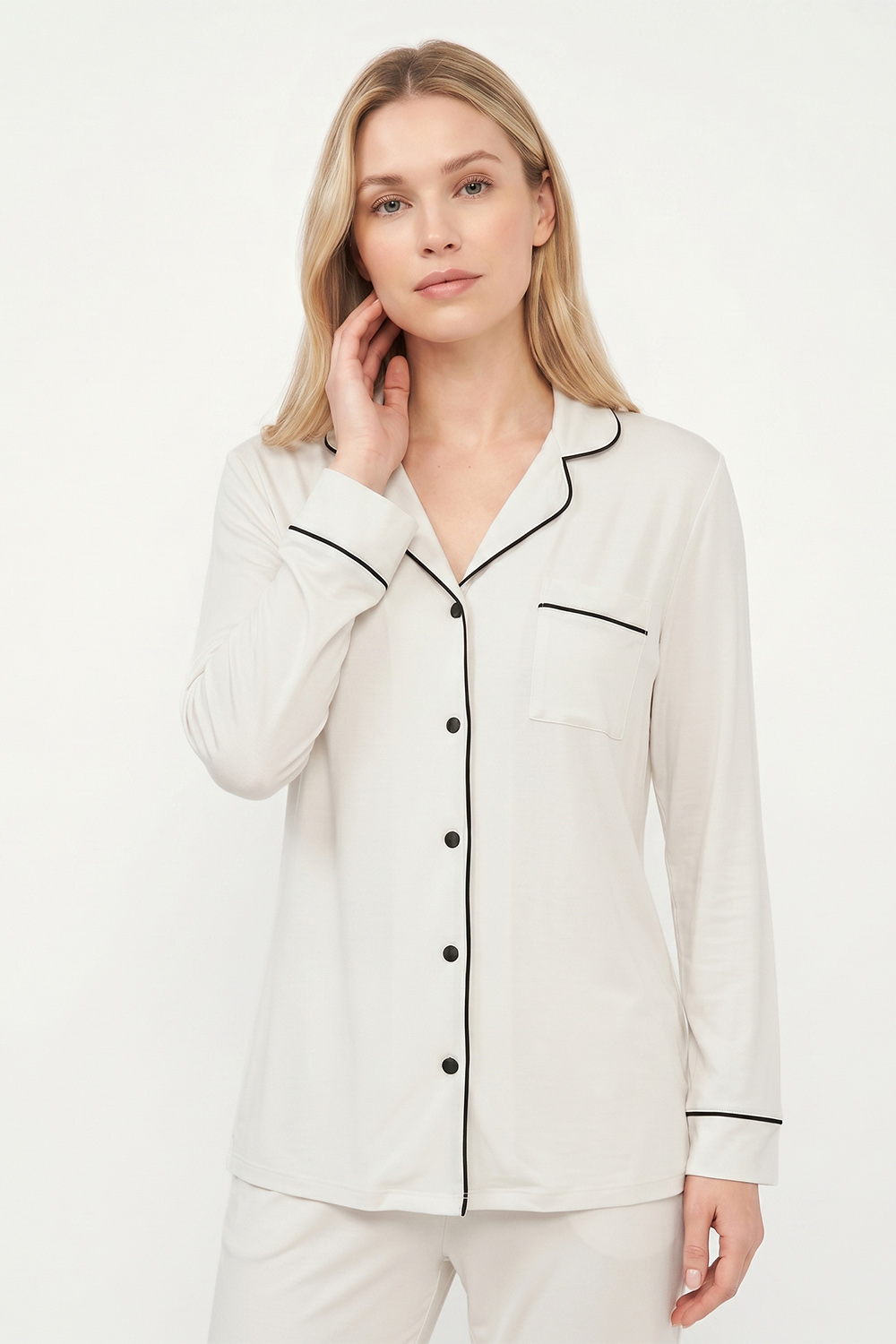 chemise-pyjama-femme-706dnb-1.jpg Vivisence Pyjama Femme Modal Chemise Boutons Manche Longue Confort Doux, écru | écru – Image 1