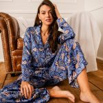 Pyjama en satin femme : chemise et pantalon bleu fonce | GEMO