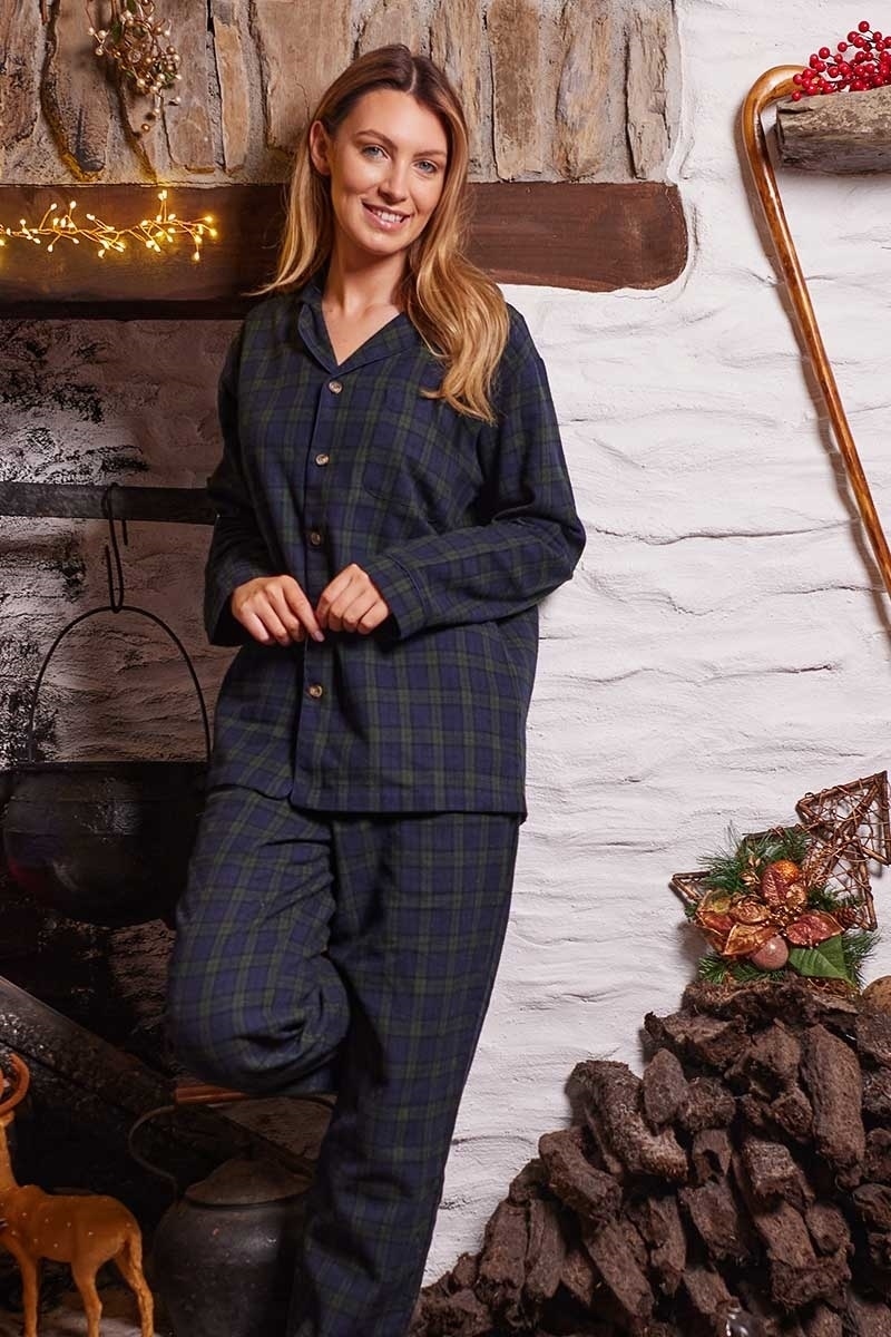 pyjama-en-flanelle-642hzt-1.jpg Pyjama chaud traditionnel irlandais en flanelle – Image 1