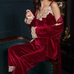 PYJAMA FEMME EN VELOURS – Sommeil Heureux