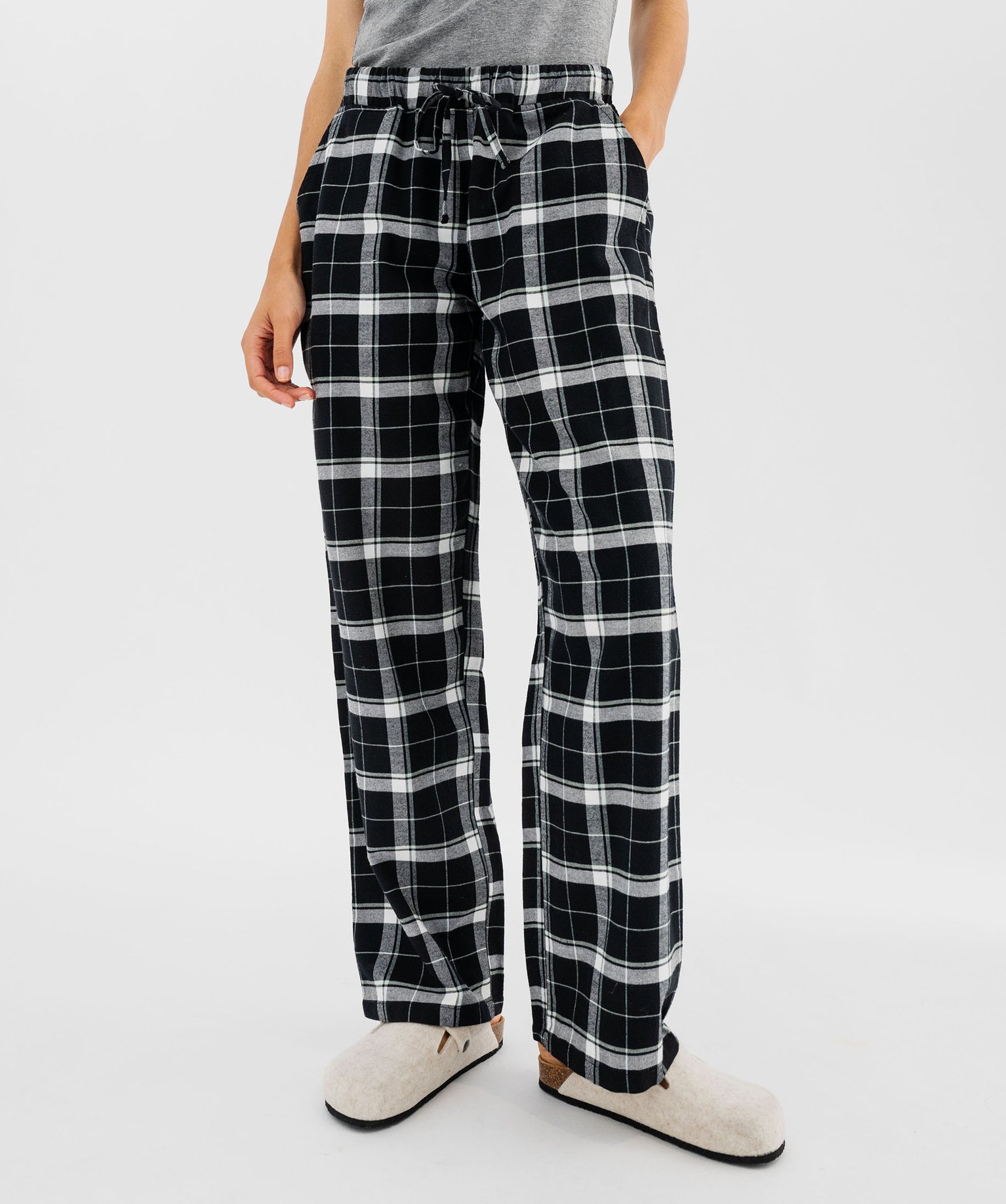 pyjama-femme-carreaux-353rqv-1.jpg Pantalon de pyjama à carreaux en coton/viscose femme noir | GEMO – Image 1