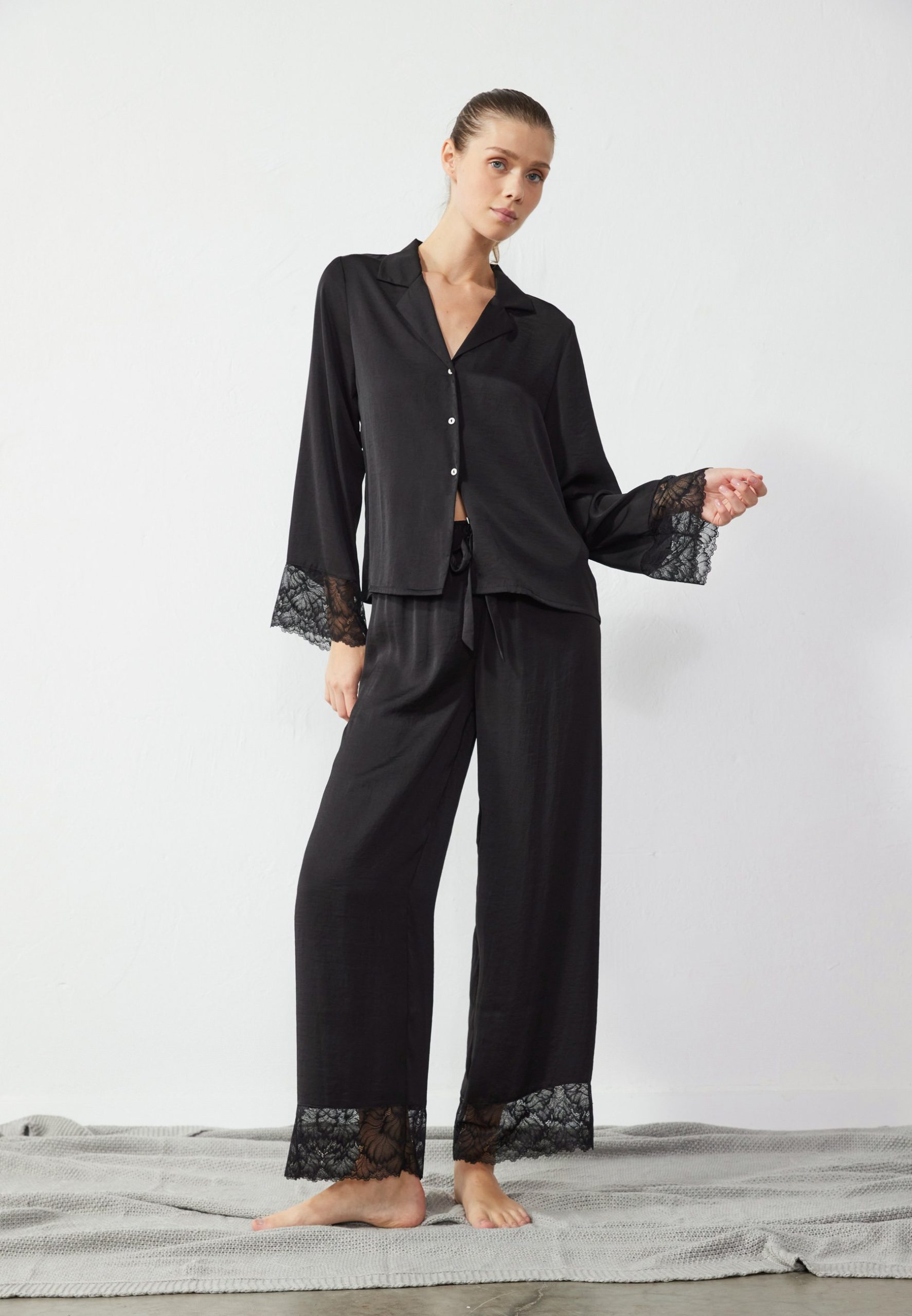 pyjama-femme-en-satin-208zni-1.jpg Pyjamas en satin | Zalando – Image 1