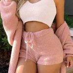 Pyjama femme 3 pièces pilou avec peignoir à capuche – Chaleur au quotidien