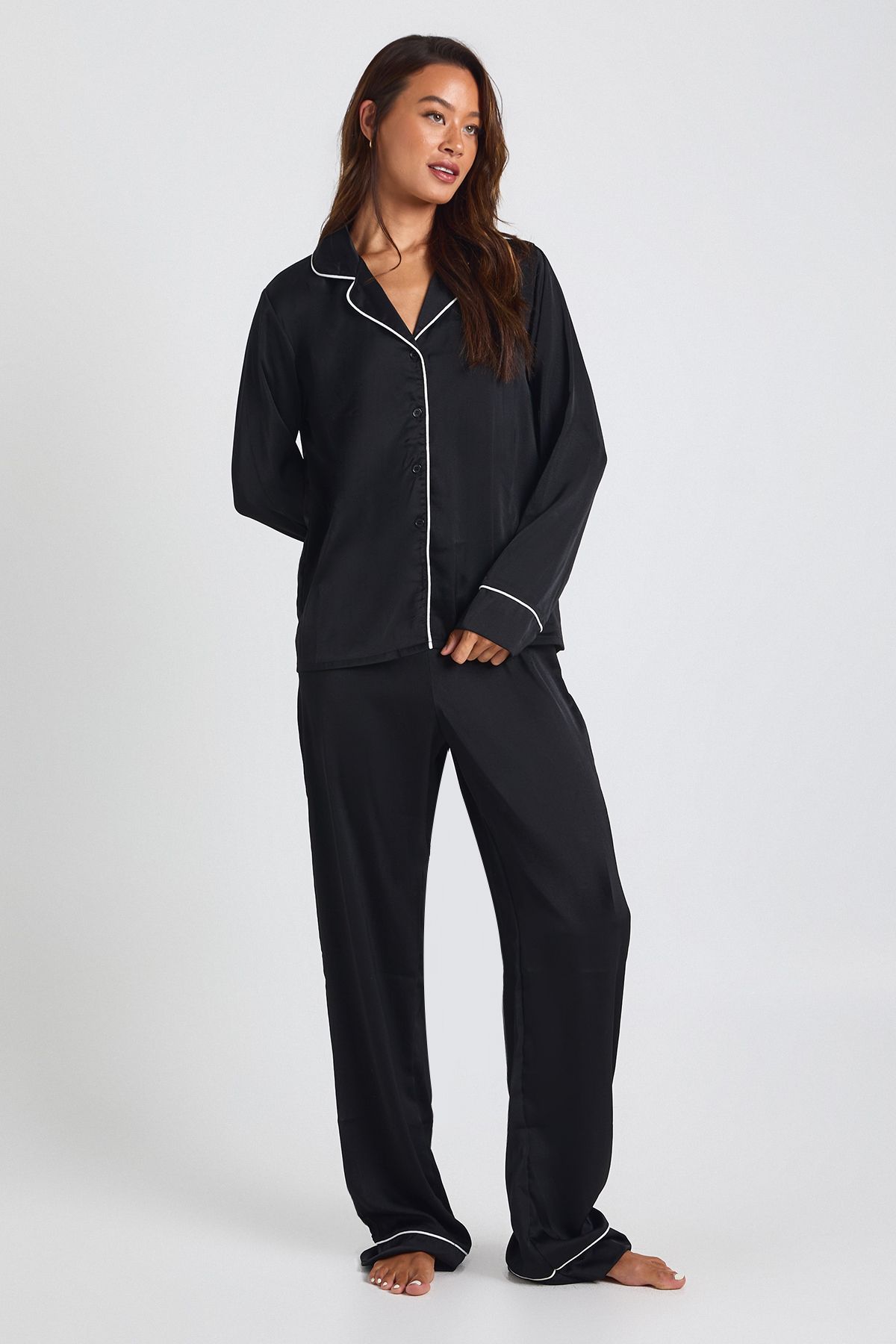 pyjama-femme-soldes-684fhp-1.jpg Soldes Vêtements de nuit | Promos pyjamas | boohoo FR – Image 1