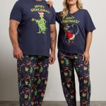 LIMITED COLLECTION Ensemble de pyjama grande taille bleu marine Le Grinch | Yours Clothing