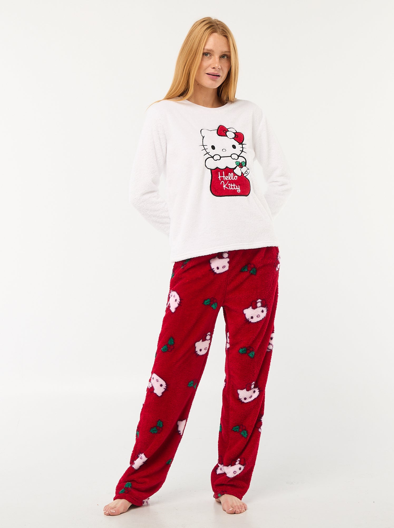 pyjama-hello-kitty-femme-471fmi-1.jpg Ensemble de pyjama doux 'Hello kitty' Blanc Femme 20.00€ Kiabi – Image 1