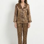 Pyjama 2 pièces satin sexy motif léopard | Afibel