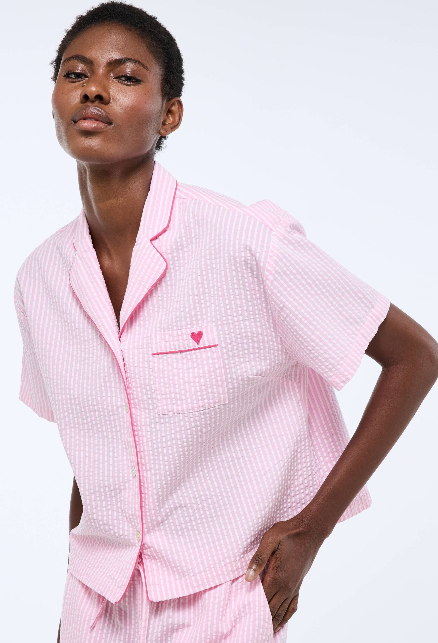 pyjama-monoprix-femme-574mnu-1.jpg Pyjama manches courtes rayé en coton BIO – Image 1