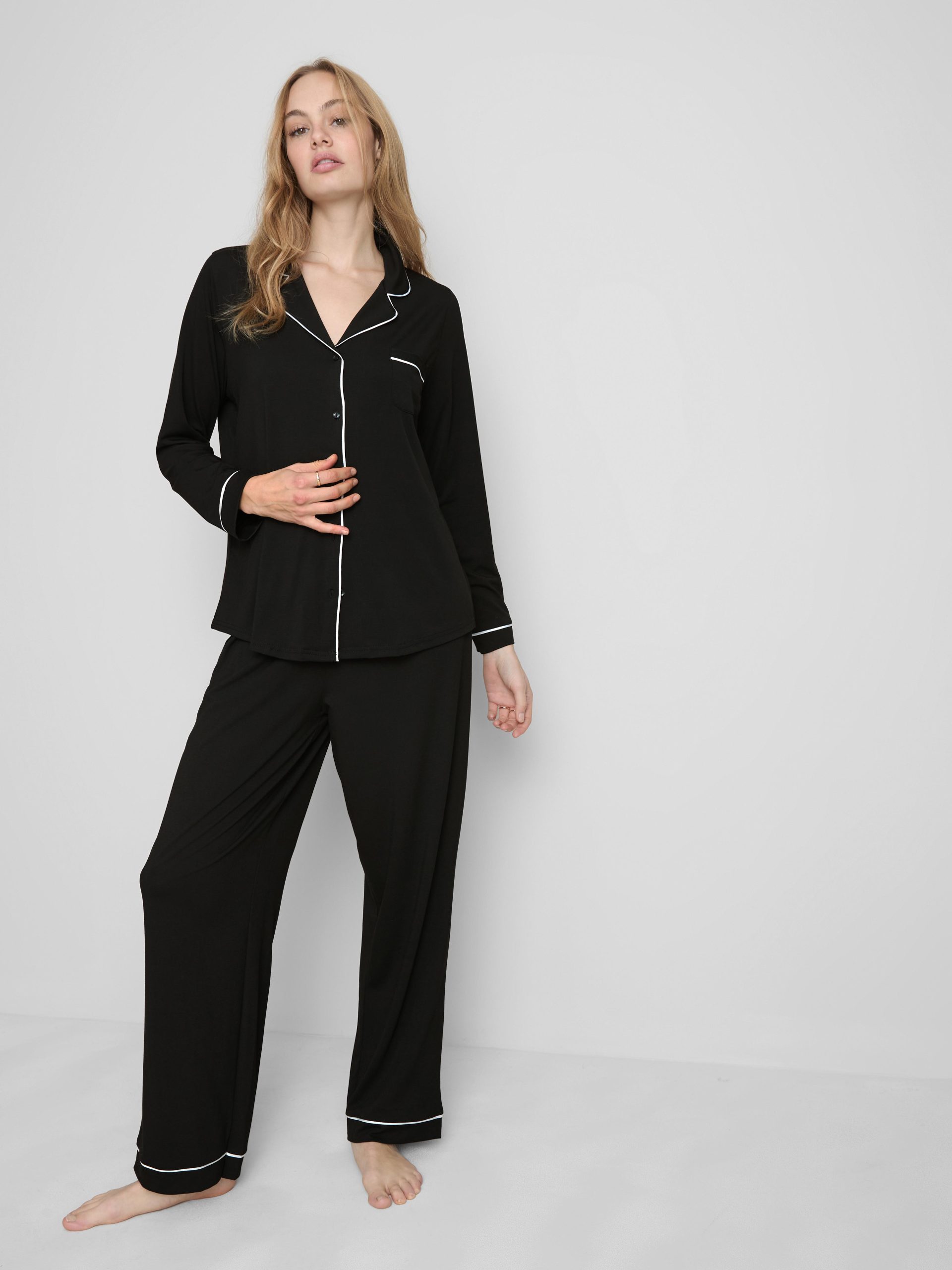 pyjama-primark-297hxr-1.jpg Pyjama boyfriend à passepoil contrastant Noir Femme | Primark – Image 1