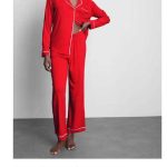 Promo Pyjama Boyfriend De Noël Femme Assorti Pour La Famille chez Primark 123Catalogue.fr