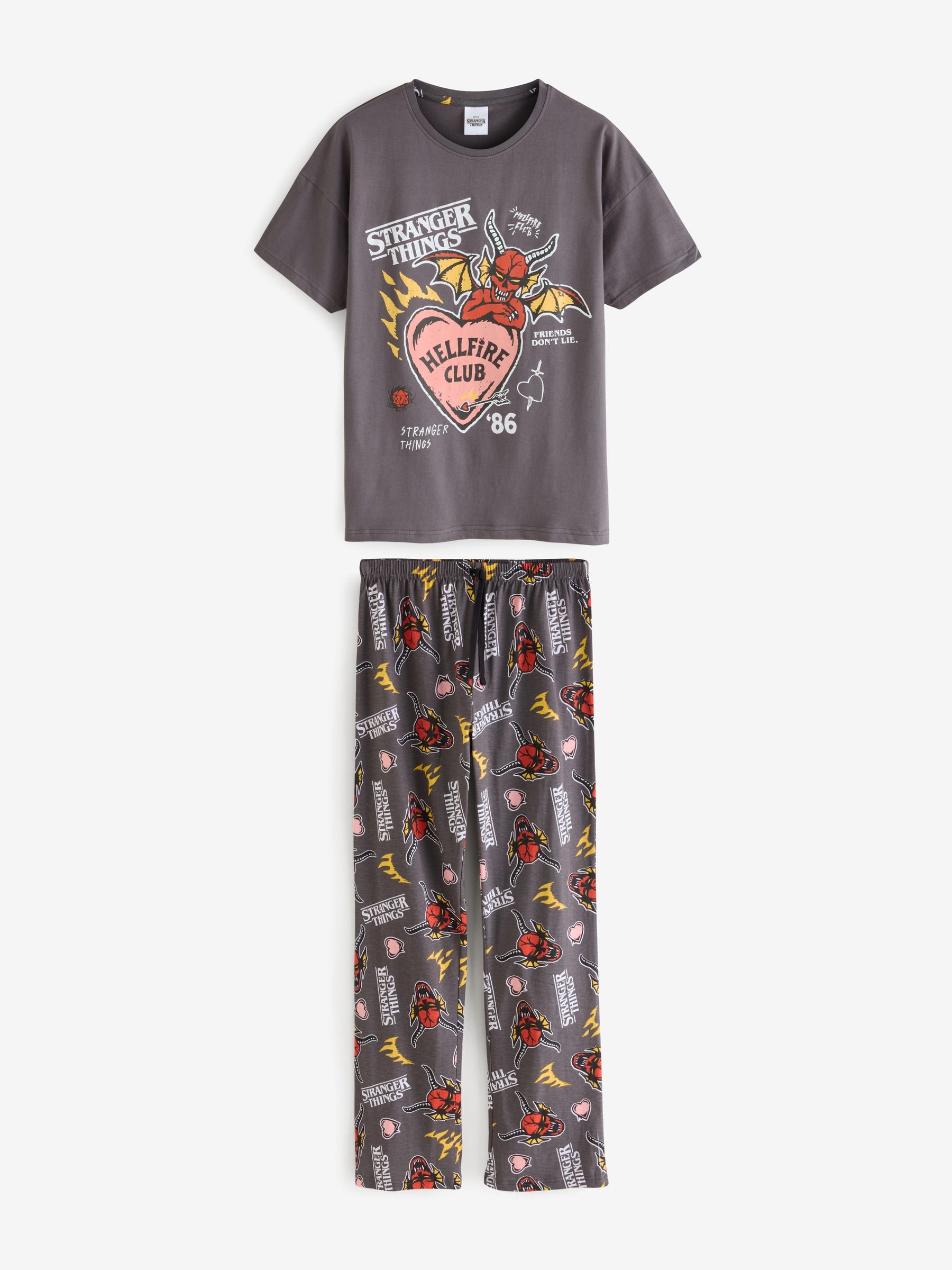 pyjama-stranger-things-649btf-1.jpg Acheter Ensemble pyjama Vanilla Underground Stranger Things Hellfire Club 100% coton à manches courtes from Next France – Image 1